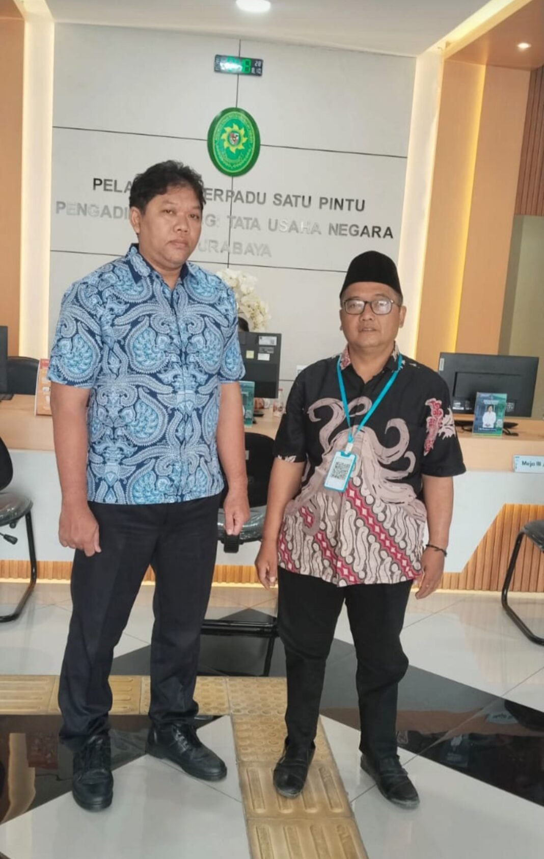 BUPATI JOMBANG DIGUGAT KEPENGADILAN PTTUN SURABAYA,ATAS DUGAAN SEWENANG-WENANG PECAT GURU PNS